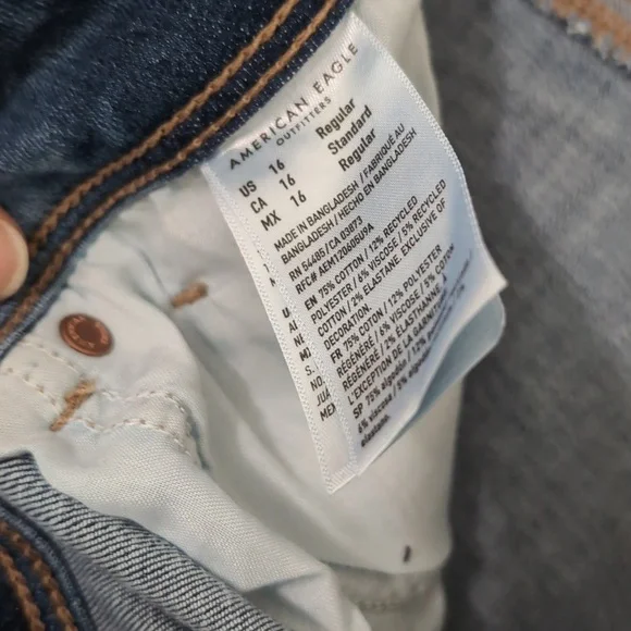 American Eagle Outfitters High Rise Blue Jeans - Picture 3 of 5
